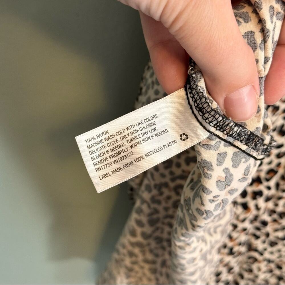 Ava & Viv Blouse Womens 2X Cream Black Leopard Print Round Neck Short Sleeve Top - Picture 10 of 10